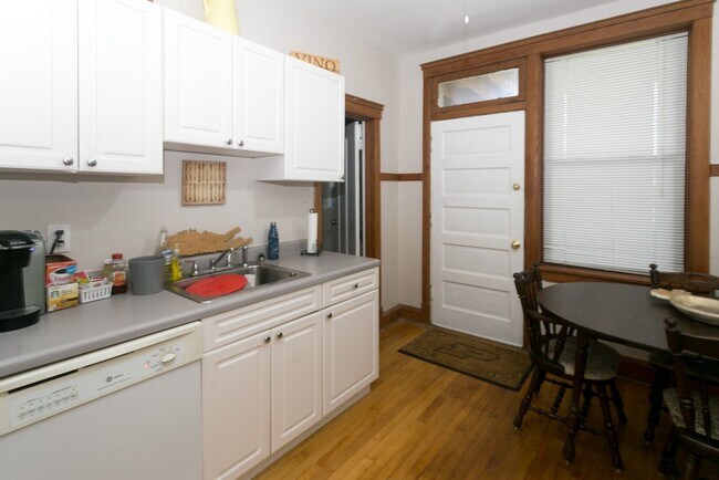 Foto del edificio - 3606 W Grace St