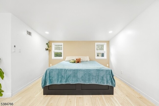 Foto del edificio - 425 Brook Ct