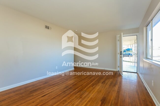 Foto del edificio - 5005 Gum Springs Rd