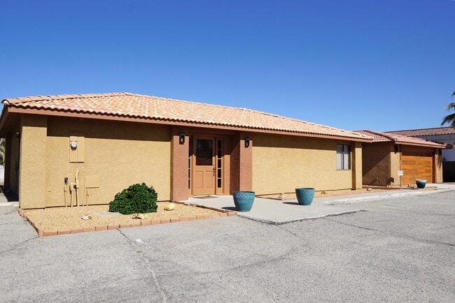 Building Photo - 45995 Dune Palms Rd