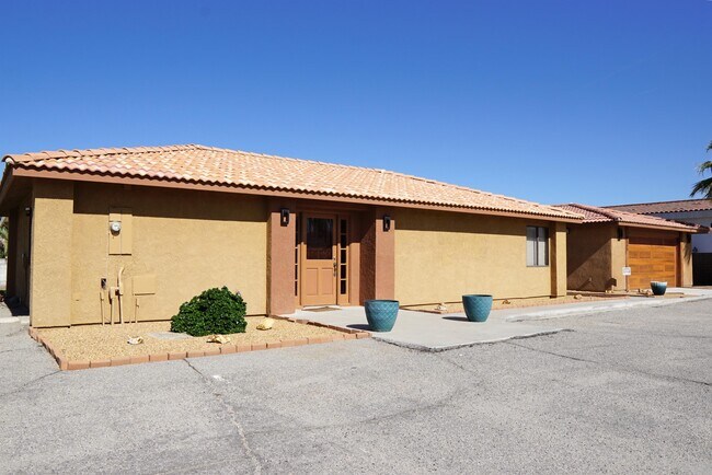Foto del edificio - 45995 Dune Palms Rd