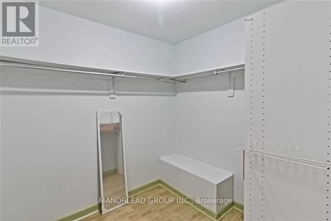 Building Photo - 73 Buckhurst Crescent