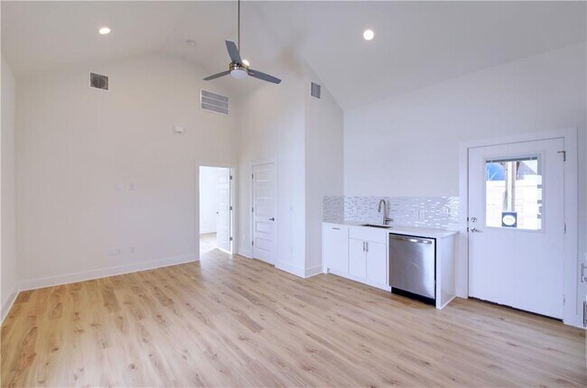 Foto del edificio - 1209 E St Johns Ave
