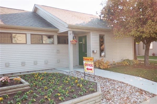 Building Photo - Walnut Acres Apartments
