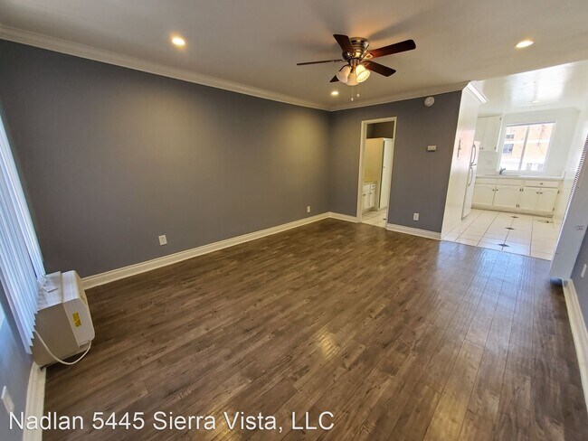 Foto del edificio - 5445 Sierra Vista Ave