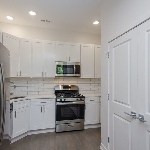 Foto del edificio - 1008 W 18th St