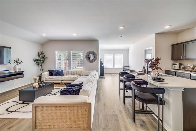 Foto del edificio - 803 Sunlight Lp