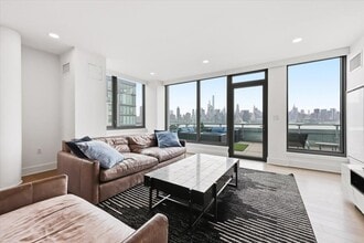Building Photo - 9 Ave at Port Imperial
