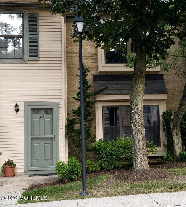 Building Photo - 113 Dundee Ct