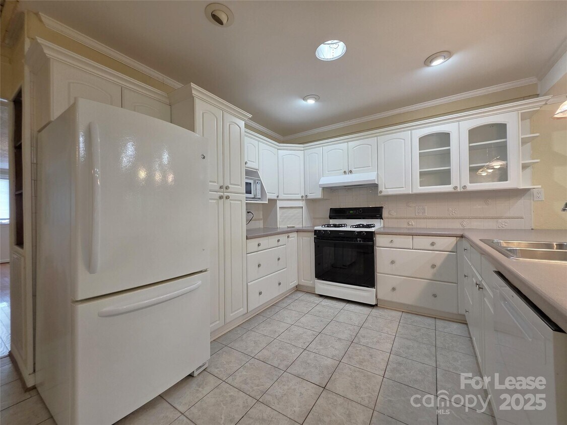 Foto principal - 732 Washington St