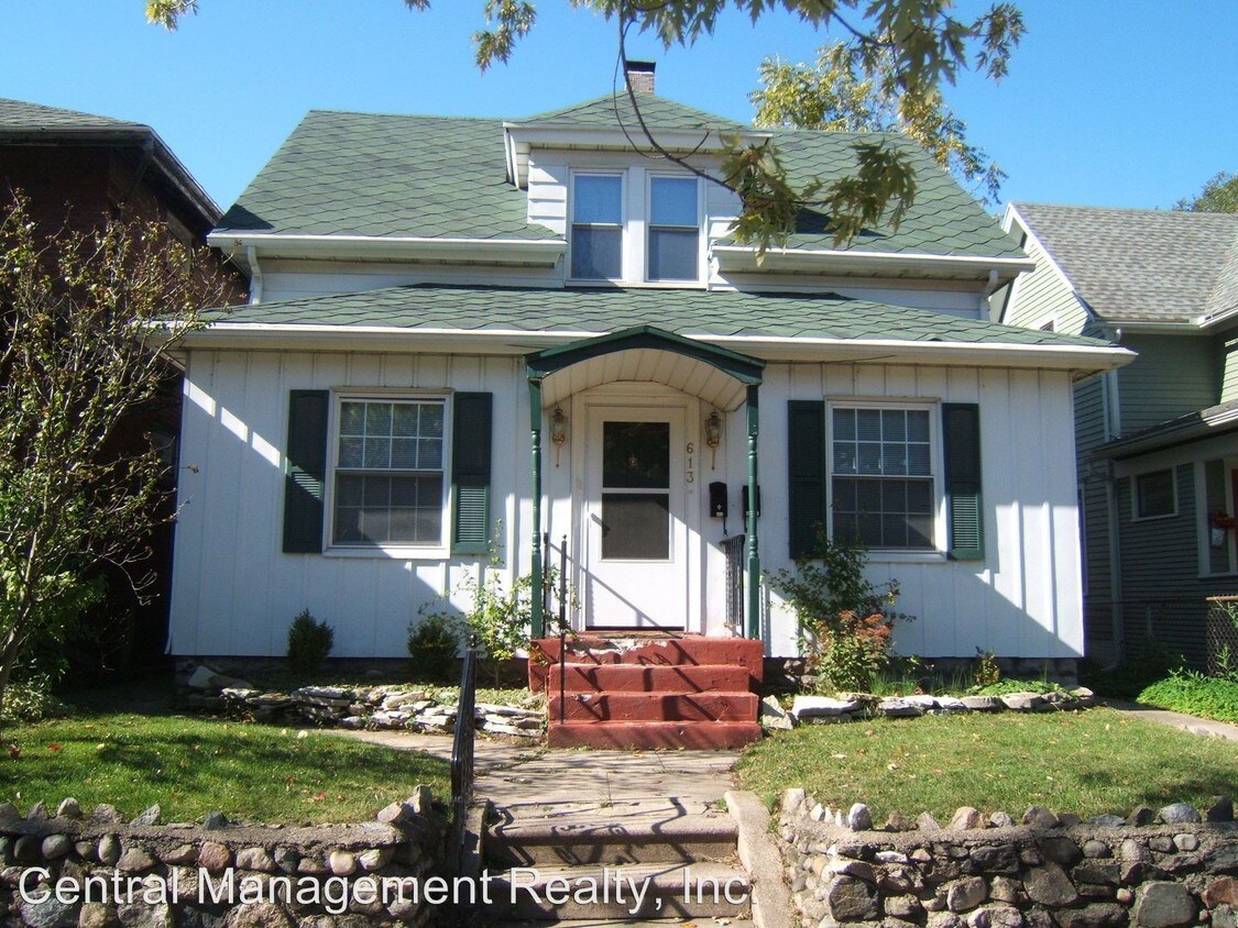 Primary Photo - 613 N Lafayette Blvd