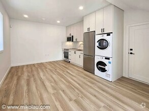 Building Photo - 3126 W 32nd Ave