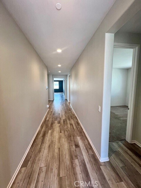 Foto del edificio - 1558 Babbling Brook Pl