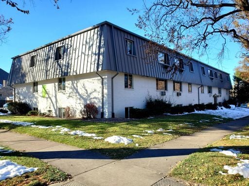 Building Photo - 327 Mathews St