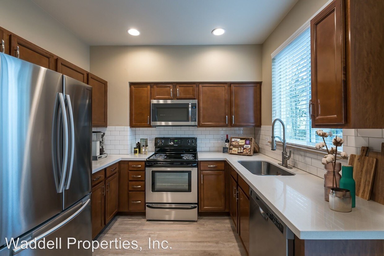 Foto principal - 963 Aberdeen Ave NE