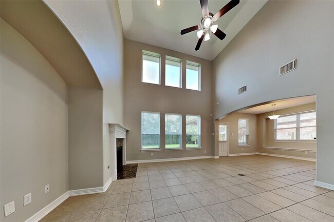 Building Photo - 12112 Forest Sage Ln
