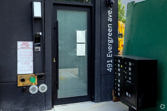 Entrance - 491 Evergreen Ave