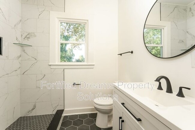 Foto del edificio - 410 Beaumont St SW