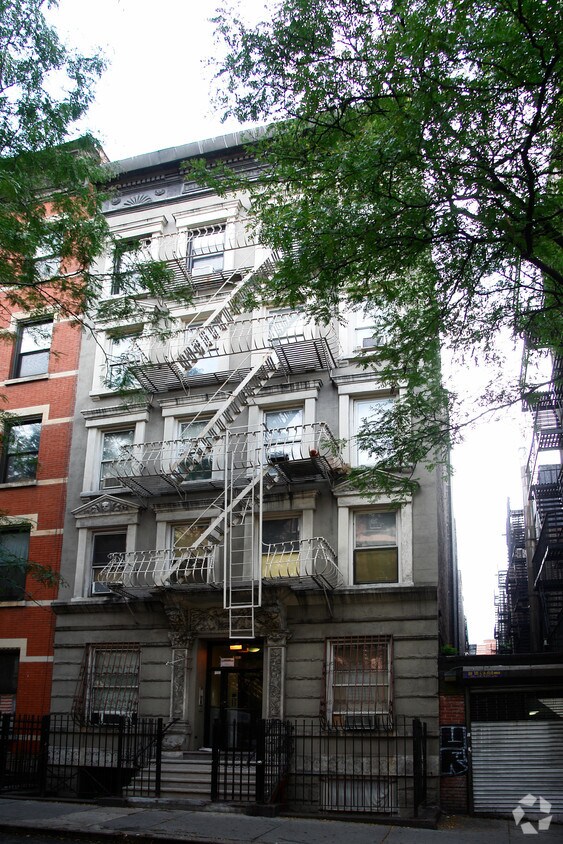 Foto del edificio - 364 W 51st St