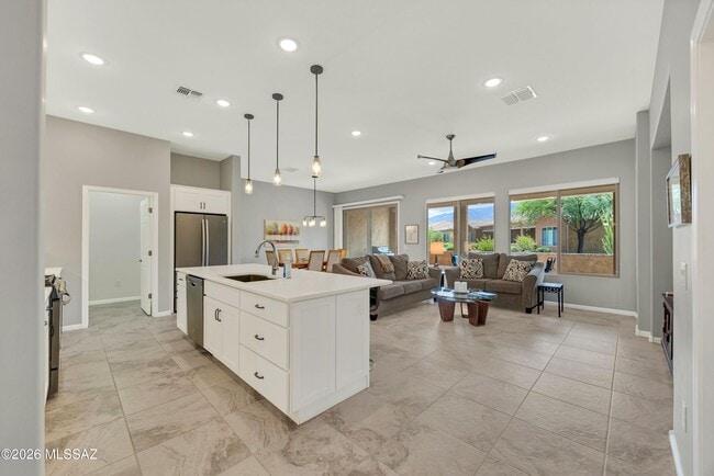 Building Photo - 39589 S Summerwood Dr