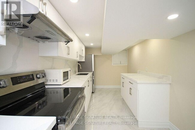 Building Photo - 173 Cottonwood Dr