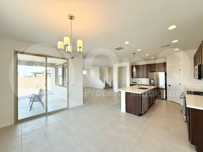 Foto del edificio - 11216 S 56th Ln