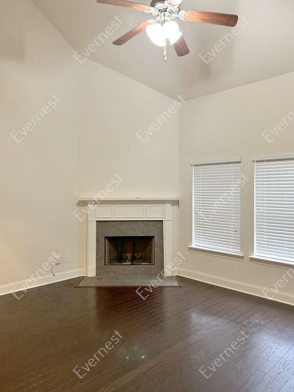 Building Photo - 492 Gowins Dr