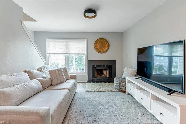 Photo - Hampton Blvd Apartment