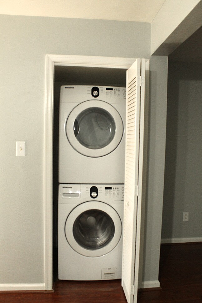 Front loading washer and dryer in unit - 5015 Reese Dr N