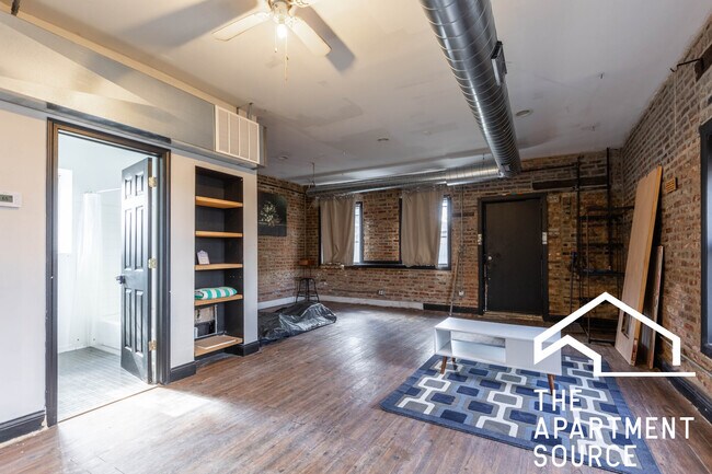 Building Photo - 639 N Troy St