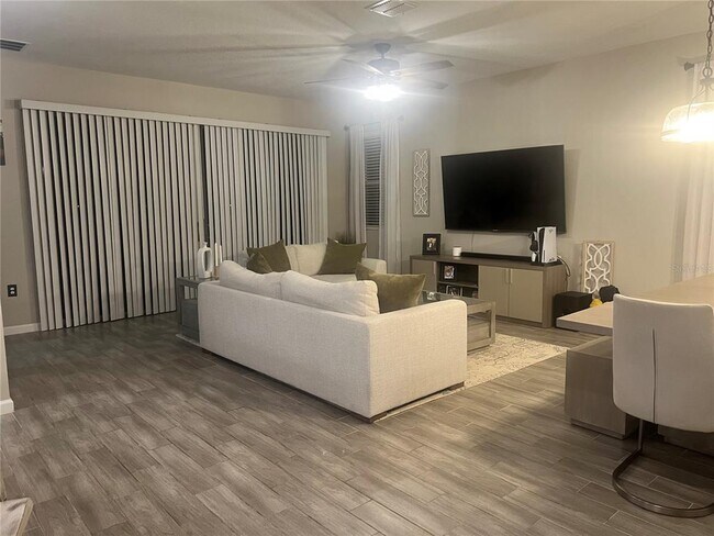 Foto del edificio - 2813 Cathy Blvd