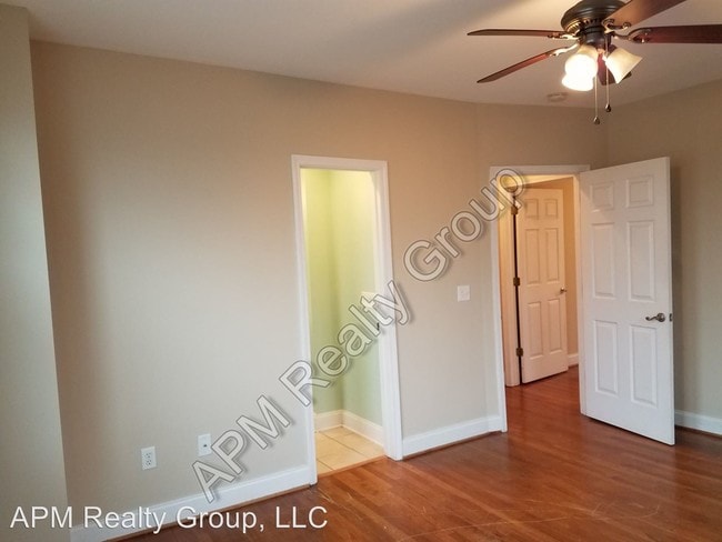 Building Photo - 2 br, 2.5 bath House - 1805 Wheat St.