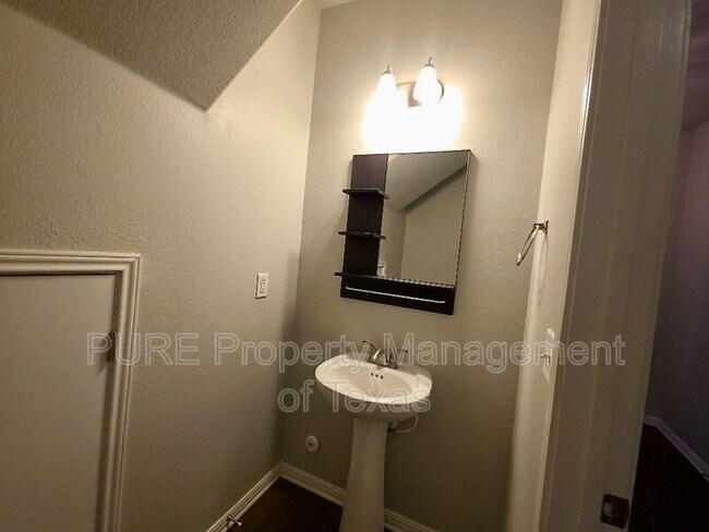 Foto del edificio - 1608 Catalan Rd