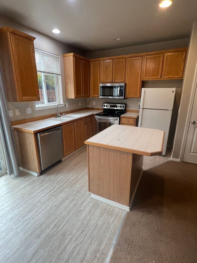 Foto del edificio - 3 Bedroom 2.5 Bath Home in Kelly Creek Estates