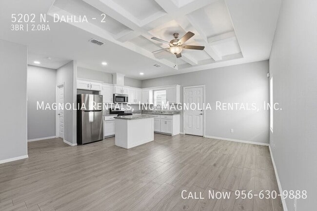 Building Photo - 5202 N. Dahlia-2