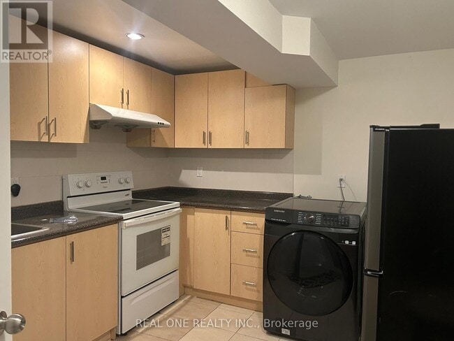Building Photo - 30 Bobmar Rd