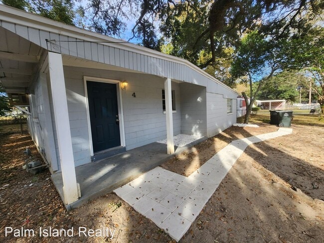 Building Photo - 4 br, 1 bath House - 4 wyoming Dr