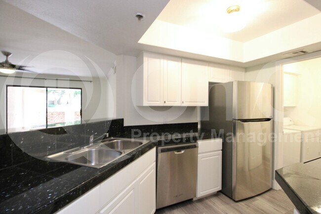Building Photo - 5104 N 32nd St