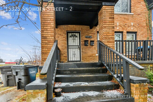 Foto del edificio - 15325 Snowden St