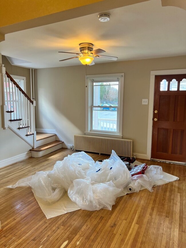 3 bedroom semidetached home with a drivew... House Rental in Lancaster, PA