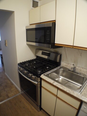 Foto del edificio - 153 E 87th St
