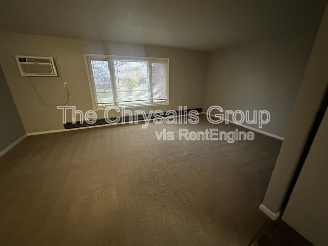 Building Photo - 445 Elm Pl