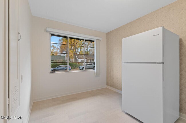 Foto del edificio - 115 Imperial Blvd