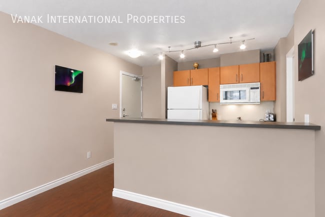 Building Photo - Stylish 1 Bed + Den | 1 Bath | 550 Sq. Ft. | Yaletown Living
