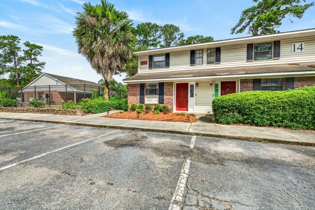 Foto del edificio - Live Minutes from Downtown Charleston and Local Favorites