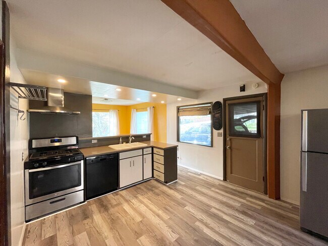 Foto del edificio - 1616 Perry Ave