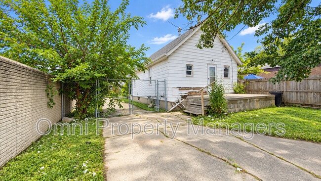 Building Photo - 8037 Chalmers Ave
