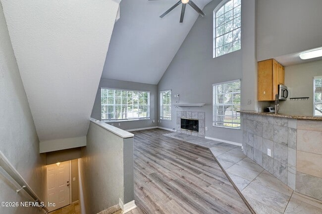 Building Photo - 13703 Richmond Park Dr N