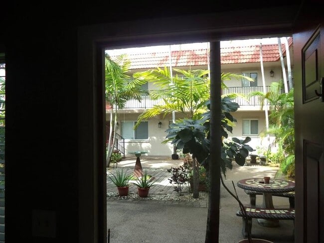 Foto del edificio - 3050 NE 5th Terrace