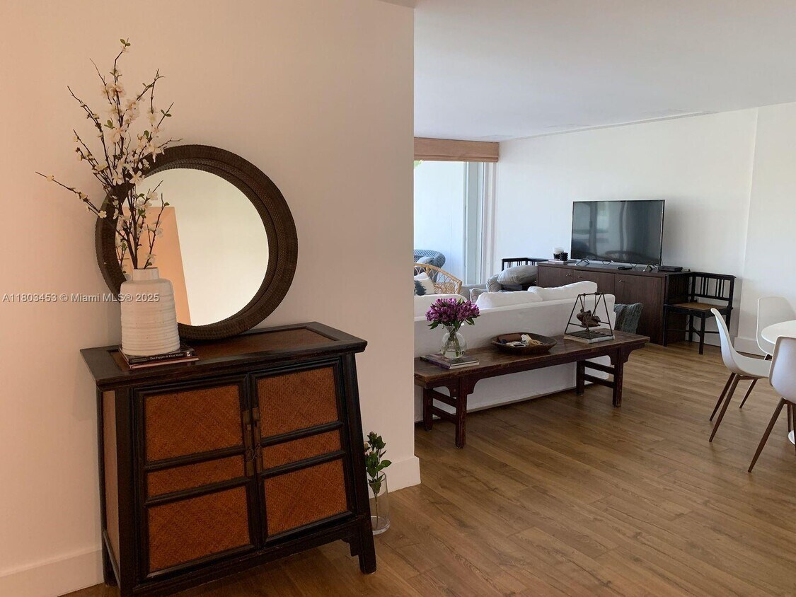 Foto principal - 199 Ocean Lane Dr
